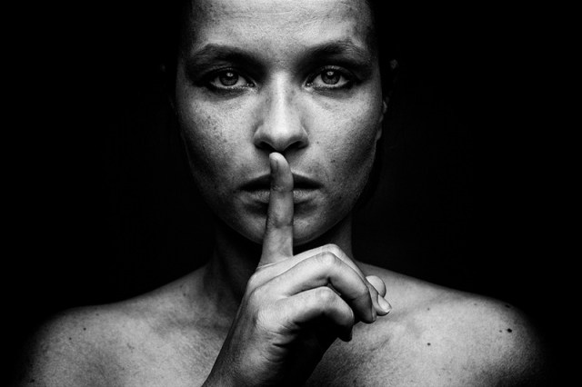 en horror a la verdad